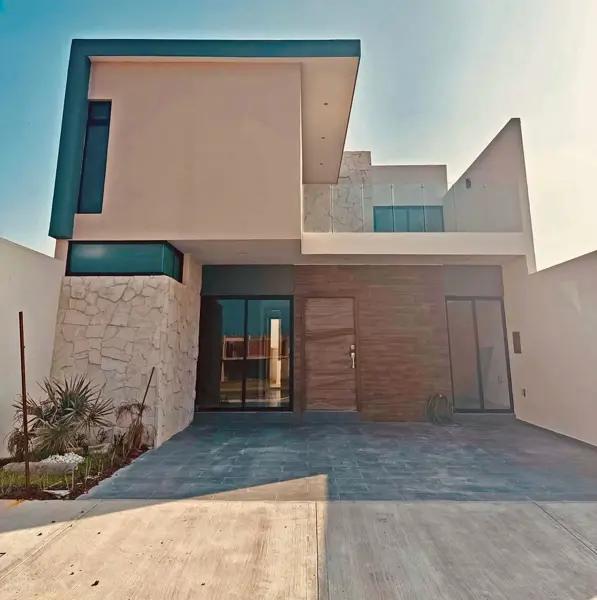 VENDO CASA EN FRACCIONAMIENTO PRIVADO CON VIGILANCIA Y AMENIDADES DE LUJO