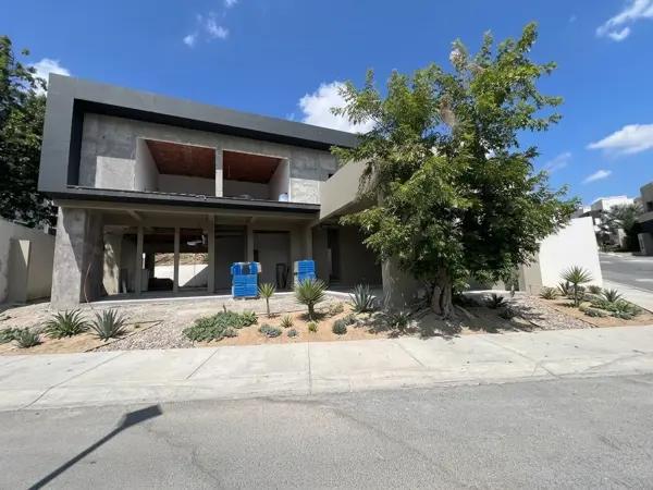 CASA EN VENTA LA HERRADURA ZONA CARRETERA NACIONAL MONTERREY