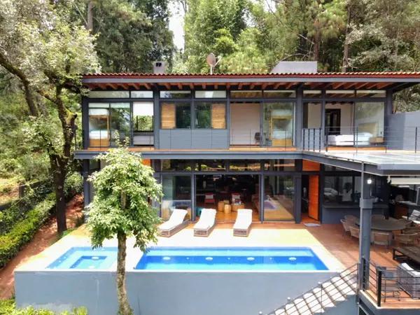 CASA EN VENTA EN AVÁNDARO VALLE DE BRAVO