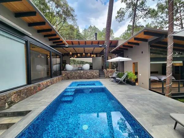 CASA EN VENTA EN AVÁNDARO