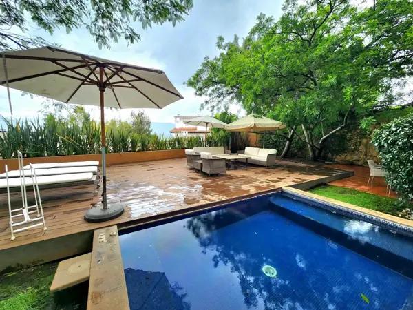 CASA EN VENTA, VALLE DE BRAVO