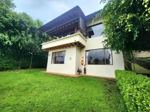 CASA EN RENTA CERCA DEL CLUB DE GOLF AVÁNDARO