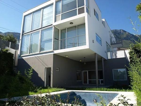 CASA EN VENTA EN VILLA MONTAÑA
