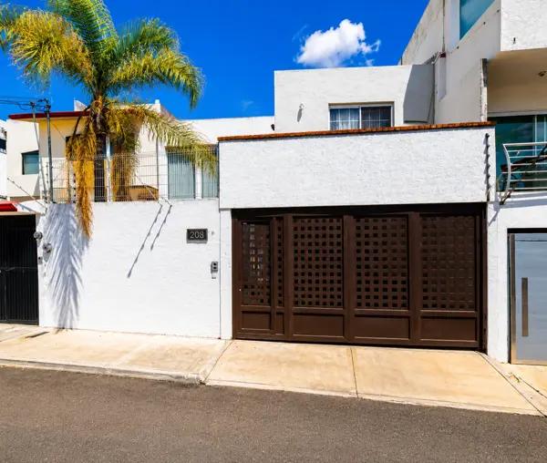 Adjudicacion Bancaria casa en venta ubicada en Helsinky, Tejeda, 76904 El Pueblito, Qro. Cmr