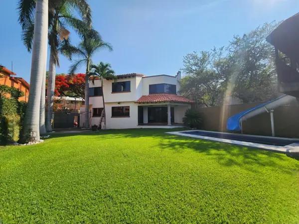Casa en venta en Burgos, Temixco, Morelos