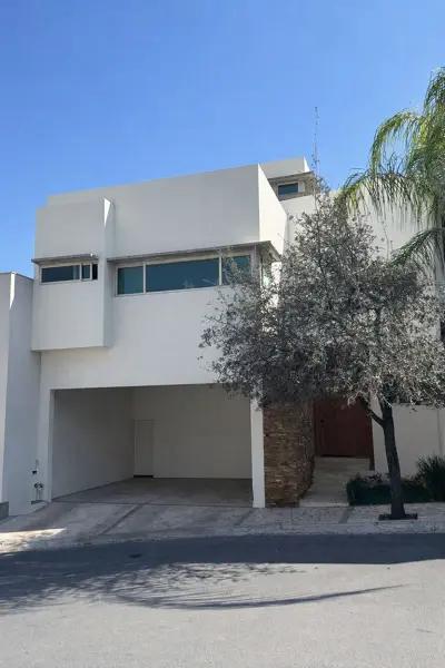 CASA EN VENTA LAS CUMBRES, 6to SECTOR