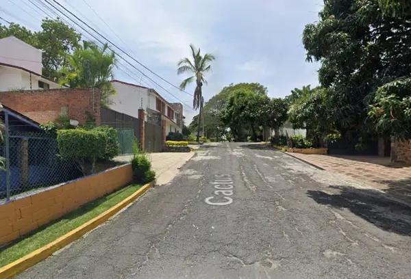 Casa en venta en Pedregal de las Fuentes Jiutepec compra con el banco, no se aceptan créditos
