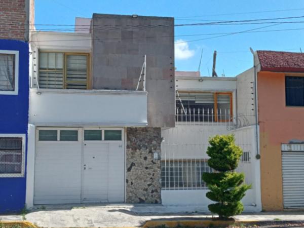 CASA EN VENTA | AMPLIOS ESPACIOS EN TOLUCA CENTRO CASA EN VENTA | AMPLIOS ESPACIOS EN TOLUCA CENTRO