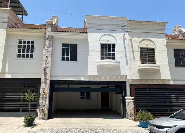 Casa en Venta en Santa Catarina