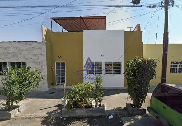 VENTA DE CASA EN QUINTA VELARDE GUADALAJARA JALISCO AD15