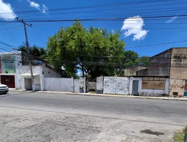 TERRENO EN VENTA EN EL CENTRO DE MÉRIDA – BARRIO DE SANTIAGO