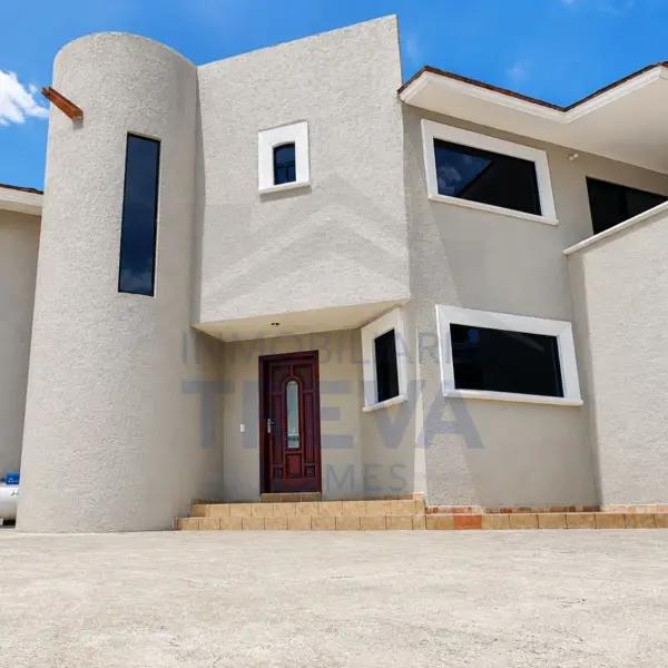 CASA EN VENTA, CENTRO SAN JUAN DEL RIO
