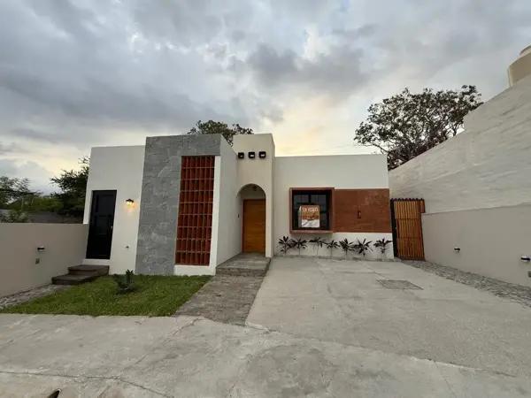 Casa en venta en Ex-Hacienda de Nogueras Residencial, Comala, Colima