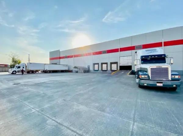 Nave Industrial AAA en Renta en Santiago Teyahualco A Estrenar