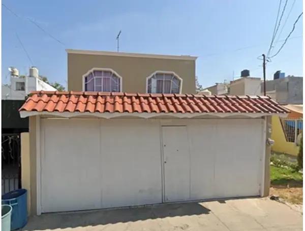 Venta ende Casa Vicente Guerrero, Guadalajara: 3 Recámaras con Cocina Integral Venta ende Casa Vicente Guerrero, Guadalajara: 3 Recámaras con Cocina Integral