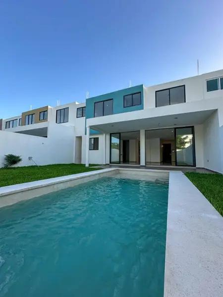 CASA EN VENTA EN RESIDENCIAL EN CONKAL