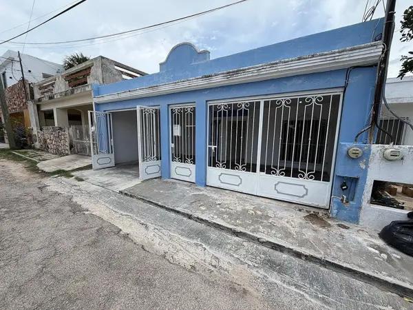 CASA EN VENTA EN YUCALPETEN