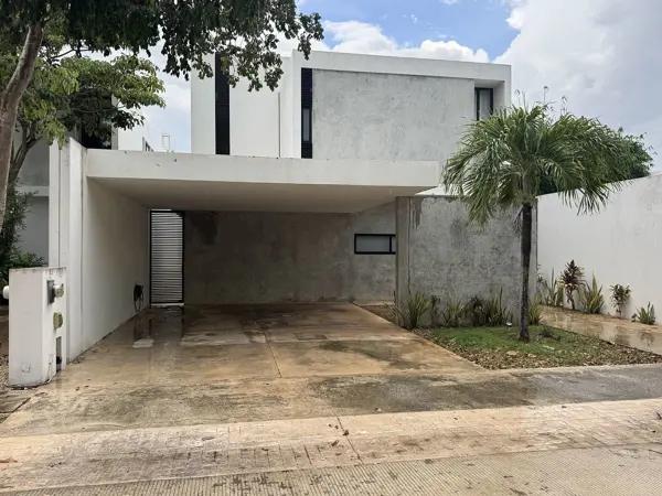 CASA EN VENTA EN PRIVADA  EN CHOLUL