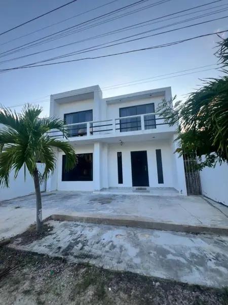CASA EN VENTA EN PLAYA CHICXULUB A UNA CUADRA 4 RECAMARAS CASA EN VENTA EN PLAYA CHICXULUB A UNA CUADRA 4 RECAMARAS