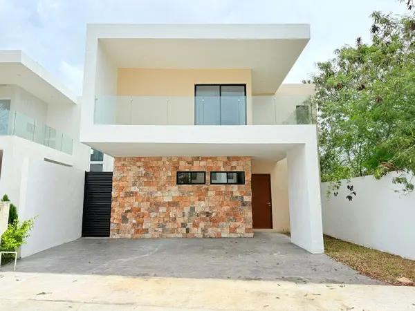 CASA EN VENTA EN PRIVADA RESIDENCIAL CON PANELES SOLARES