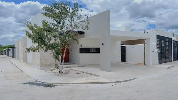 CASA EN VENTA EN REAL DZITYA