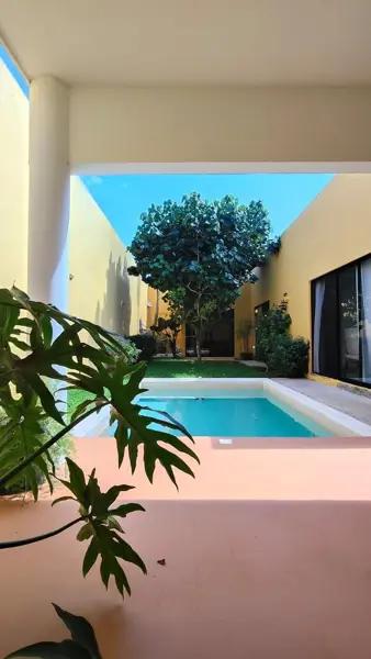 CASA EN RESIDENCIAL EN CONKAL