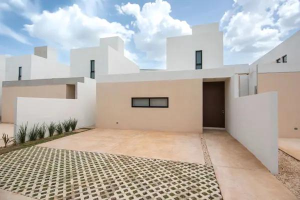 VENTA CASA EN PRIVADA RESIDENCIAL CONKAL