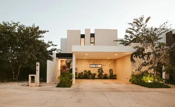 CASA EN VENTA EN PRIVADA EN  CHOLUL