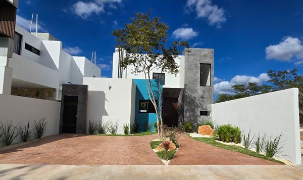 CASA EN VENTA EN PRIVADA EN CONKAL I 3 HAB
