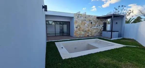 CASA EN VENTA EN RESIDENCIAL EN CONKAL