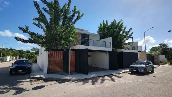 CASA EN ESQUINA EN VENTA AL NORTE DE MERIDA I ZONA DZITYA CASA EN ESQUINA EN VENTA AL NORTE DE MERIDA I ZONA DZITYA