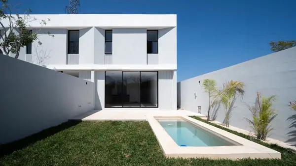 TOWNHOUSE EN VENTA EN TEMOZÓN NORTE TOWNHOUSE EN VENTA EN TEMOZÓN NORTE