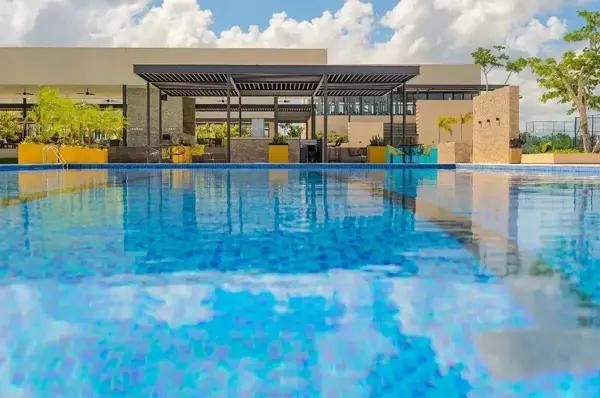 SE VENDE LOTE EN RESIDENCIAL CON AMENIDADES AL NORTE DE MERIDA