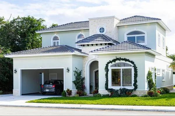 CASA EN VENTA COMPLETAMENTE AMUEBLADA DE LUJO