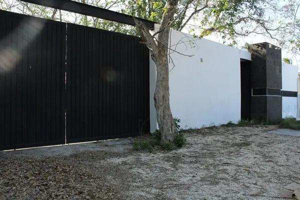 LOCAL COMERCIAL EN VENTA EN CONKAL