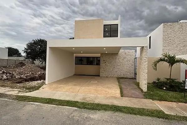 CASA EN VENTA EN PRIVADA EN CONKAL I 4 RECAMARAS CASA EN VENTA EN PRIVADA EN CONKAL I 4 RECAMARAS