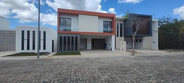 CASA EN VENTA EN PRIVADA EN TEMOZÓN NORTE CASA EN VENTA EN PRIVADA EN TEMOZÓN NORTE