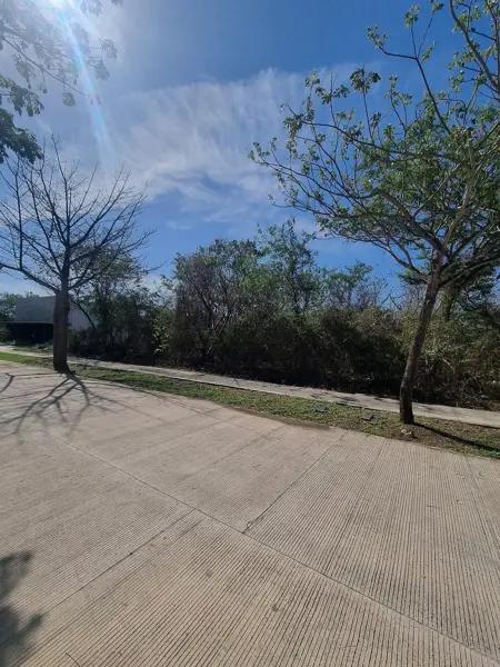 TERRENO EN VENTA EN RAVENNA CABO NORTE 392m2 TERRENO EN VENTA EN RAVENNA CABO NORTE 392m2