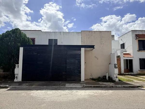 CASA EN VENTA EN GRAN SANTA FE I 4 REC