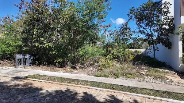 TERRENO EN VENTA DENTRO DE PRIVADA I CHOLUL