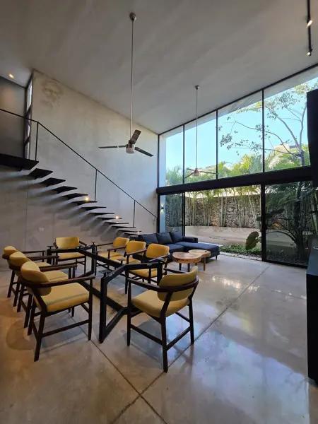 CASA EN VENTA, TEMOZÓN NORTE, PANELES SOLARES I ENTREGA INMEDIATA