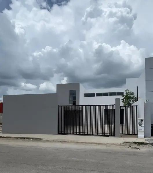 CASA EN VENTA UBICADA EN DZITYA I 4 REC I PISCINA CASA EN VENTA UBICADA EN DZITYA I 4 REC I PISCINA