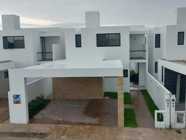 CASA EN VENTA EN PRIVADA RESIDENCIAL I CHOLUL CASA EN VENTA EN PRIVADA RESIDENCIAL I CHOLUL