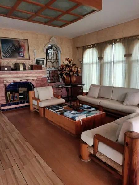 SE VENDE RESIDENCIA AMUEBLADA SE VENDE RESIDENCIA AMUEBLADA