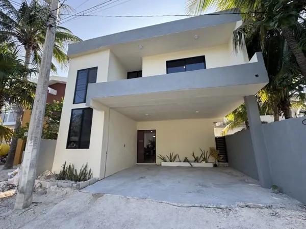 CASA EN VENTA A UNA CALLE DEL MAR CASA EN VENTA A UNA CALLE DEL MAR