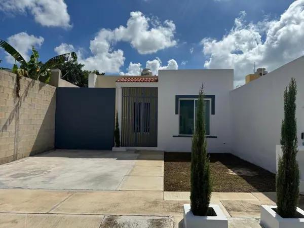 Casa en venta ubicada en Caucel Sian Ka´an Merida