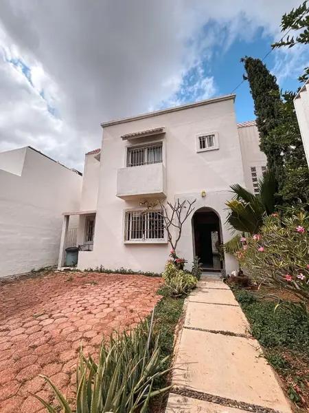 CASA PARA REMODELAR EN EXCELENTE UBICACIÓN CASA PARA REMODELAR EN EXCELENTE UBICACIÓN