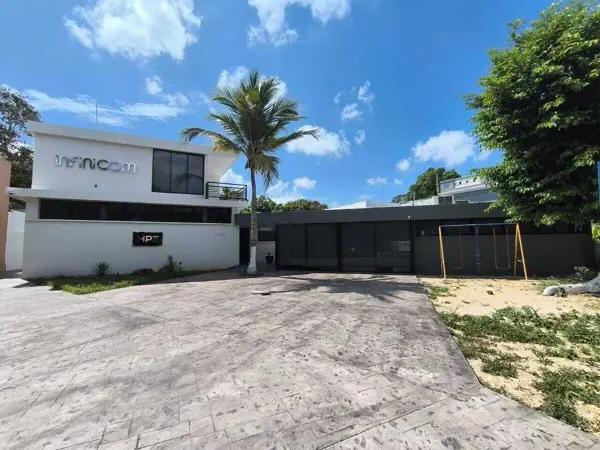 VENTA DE EDIFICIO PARA OFICINAS EN CENTRO DE MÉRIDA, YUCATÁN