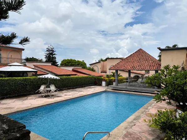 Casa en Lomas de Cortés | Una Planta, Jardín Privado y Amenidades Exclusivas en Entorno Seguro