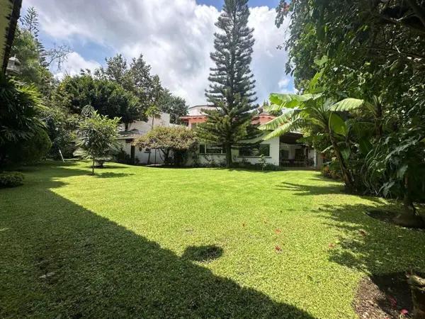Casa en Zona Norte de Cuernavaca en Real de Tetela | Residencia Colonial Moderna de Autor Casa en Zona Norte de Cuernavaca en Real de Tetela | Residencia Colonial Moderna de Autor